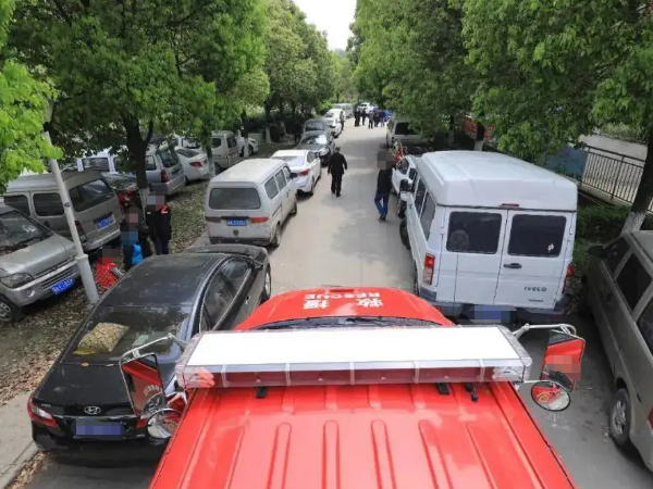 AI視頻聯(lián)網(wǎng)報警系統(tǒng)在消防通道的應(yīng)用，解決消防通道亂停亂放現(xiàn)場