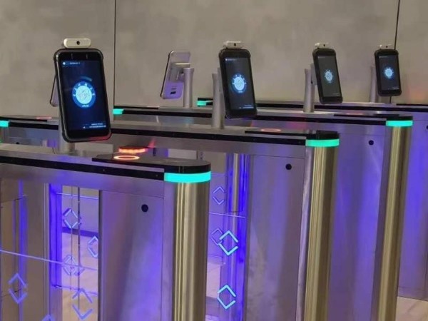 都已經(jīng)到了人臉識別門禁時代了，你還在用傳統(tǒng)門禁嗎？